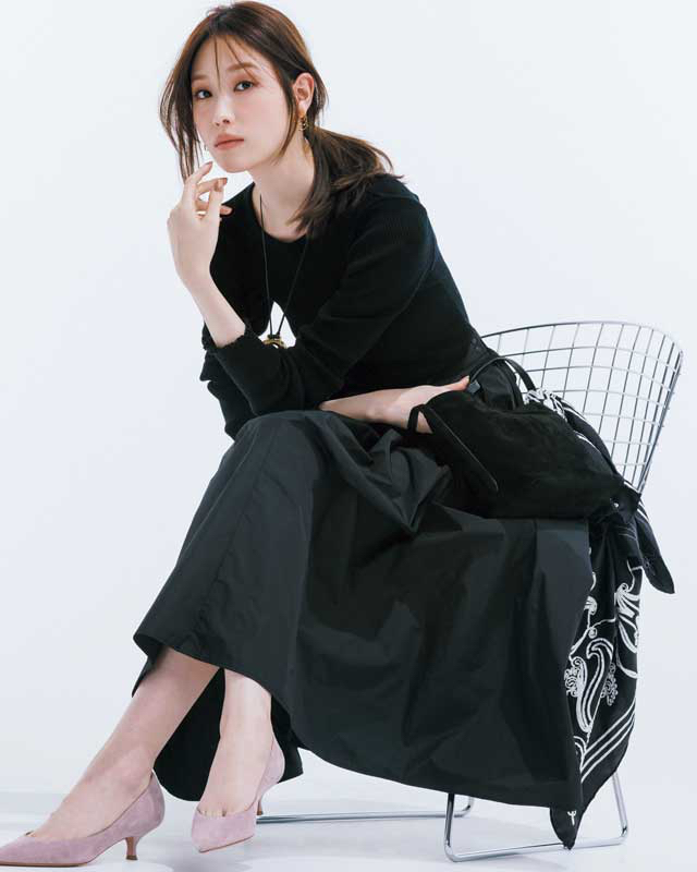 髙橋ひかる ニット×スカート×ヒール