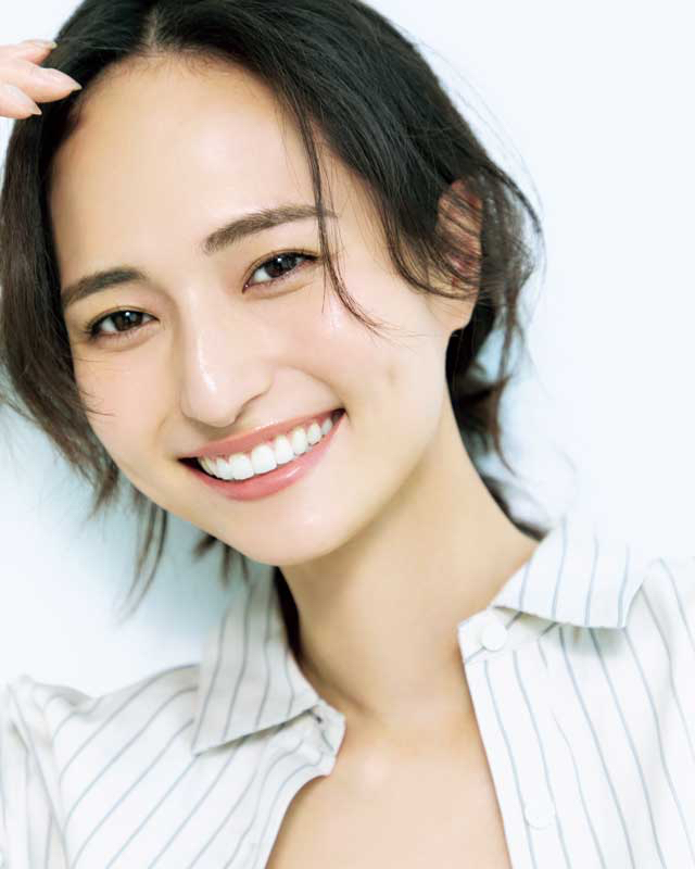 山賀琴子