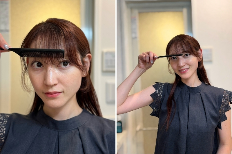 コームで前髪を整えている写真