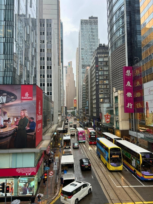香港のビル街の写真