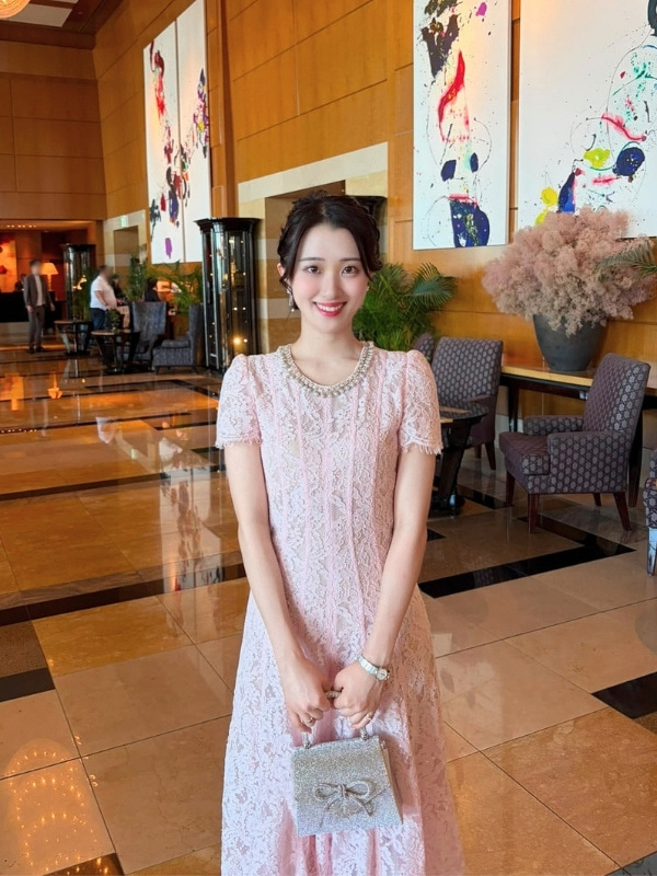 ドレスの上半身