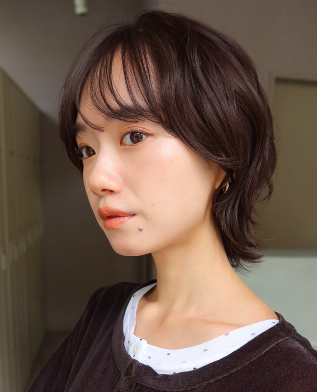 ◆レイヤー+パーマでまろやかさを感じる「ショートウルフ」