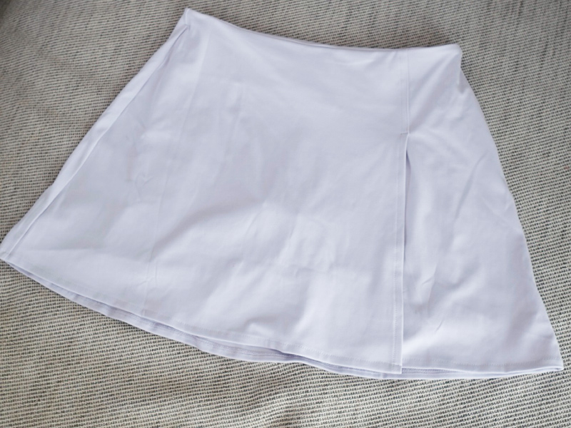 H&Mのミニスカート