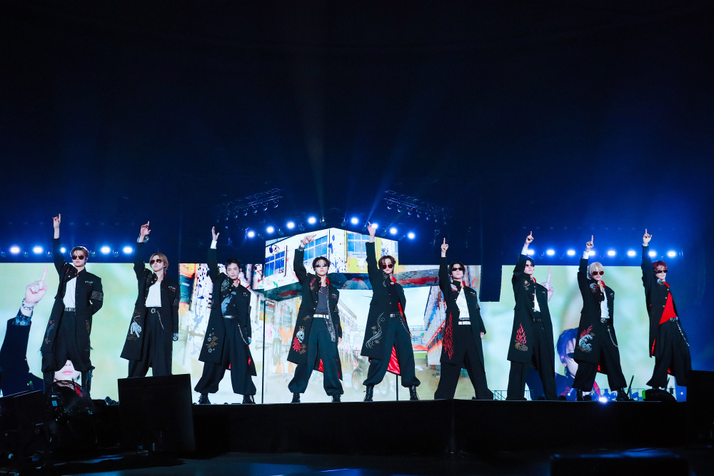 学ラン姿の&TEAM