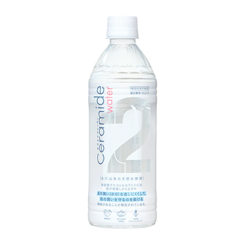 水のペットボトル