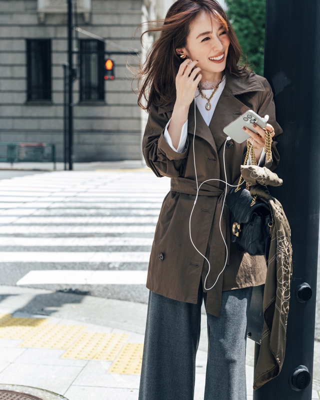 ベルト付きコート×パンツ