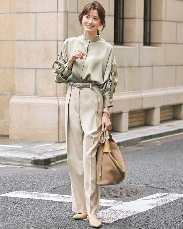 デザインスリーブブラウス×タックパンツ