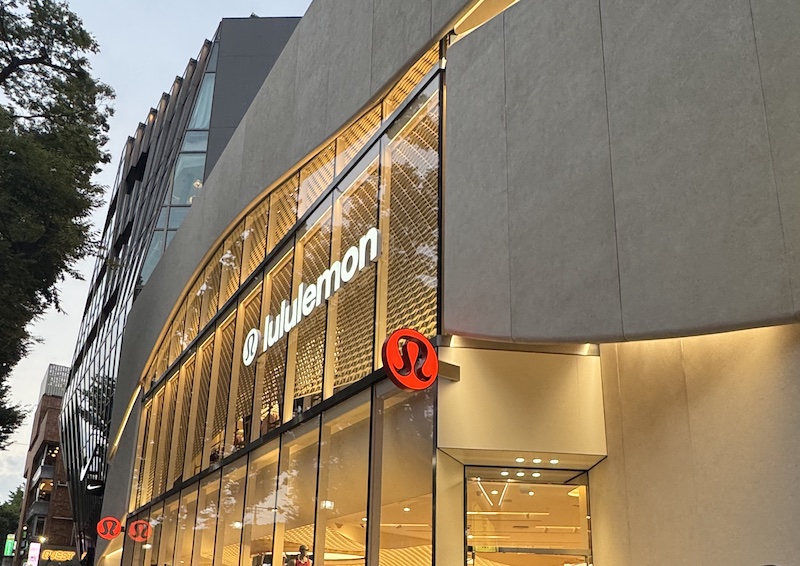 NEWオープンしたルルレモン原宿店へ