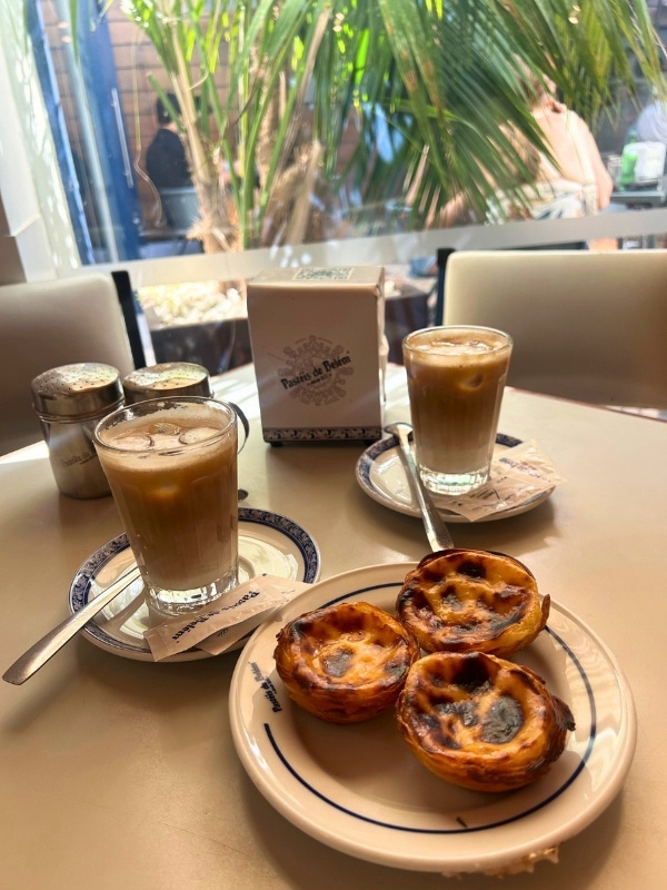 スイーツとドリンクの写真