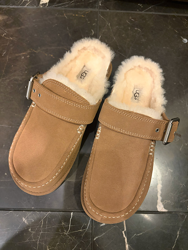 UGG ゴールデンスター エヴェリーナ クロッグ