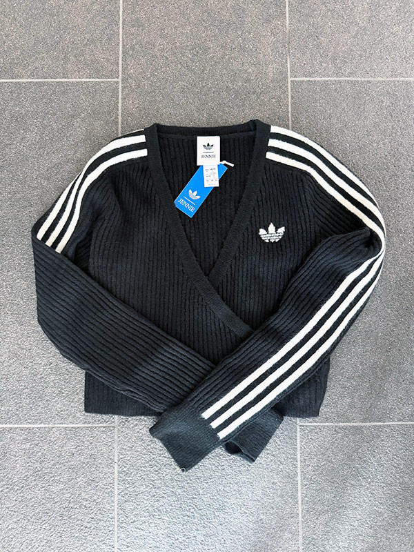 adidas Originals by JENNIE ニット ラップアラウンド カーディガン