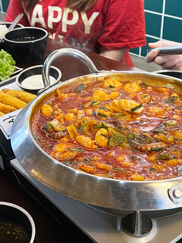 サウィ食堂のナッコプセ