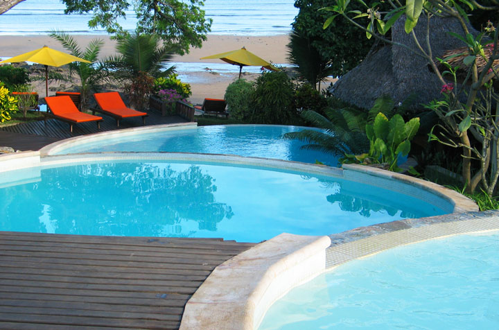 マダガスカル　リゾート　プール